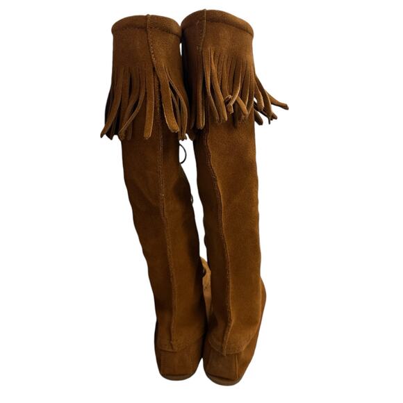 Minnetonka Women's Tall Front Lace Up Knee High Moccasin Boots Size 8 Fringe - Picture 2 of 8
